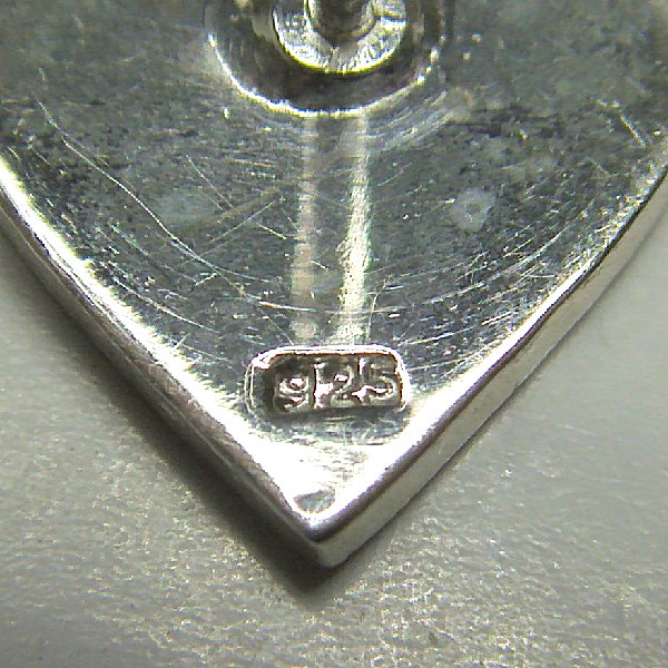 (e1102)Silver earrings motif smooth heart.